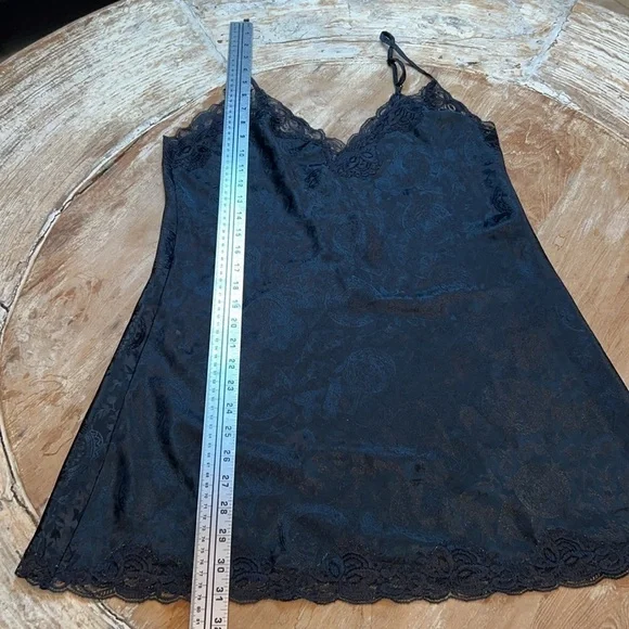 VICTORIA’s SECRET Vintage Gold Label Black Lace Slip, Size S - Picture 7 of 7
